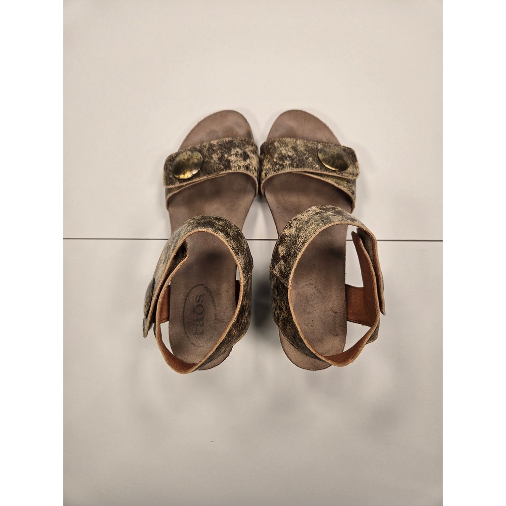 Taos Women EU 37 US 6.5 Distressed Metallic Gold Leather Wedge Sandals